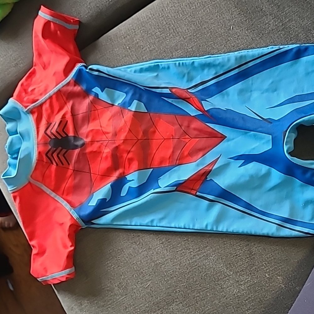 EUC Marvel Spiderman bodysuit 12-18m